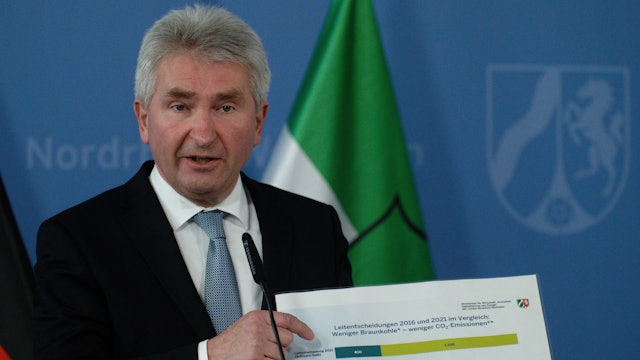 Andreas Pinkwart, ehemaliger Wirtschaftsminister von Nordrhein-Westfalen (FDP) spricht 2021 bei einer Pressekonferenz zur Leitentscheidung für den Braunkohleabbau im Rheinischen Revier.