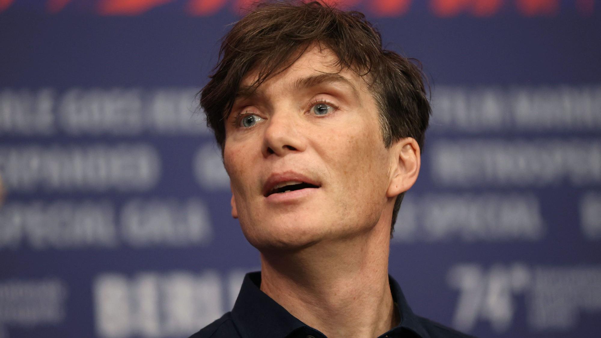 Cillian Murphy spricht während der Berlinale-Pressekonferenz