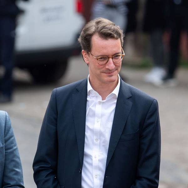 Landrat Markus Ramers (l.) und Ministerpräsident Hendrik Wüst bei einem Termin 2022 in Bad Münstereifel