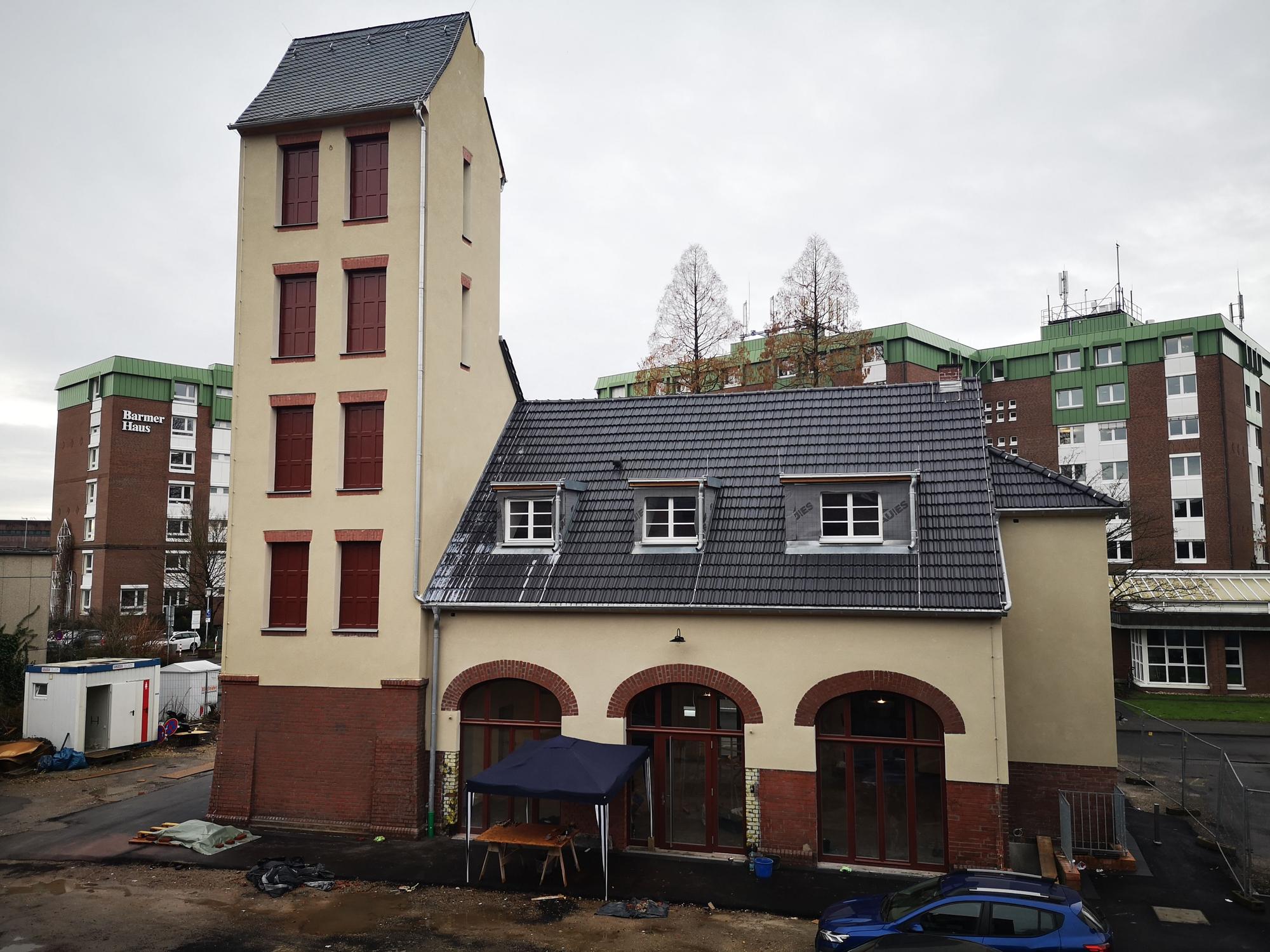 Der erste Bauabschnitt für den neuen Quartierstreffpunkt in Wiesdorf an der alten Feuerwache ist vor zwei Jahren fertiggestellt worden.