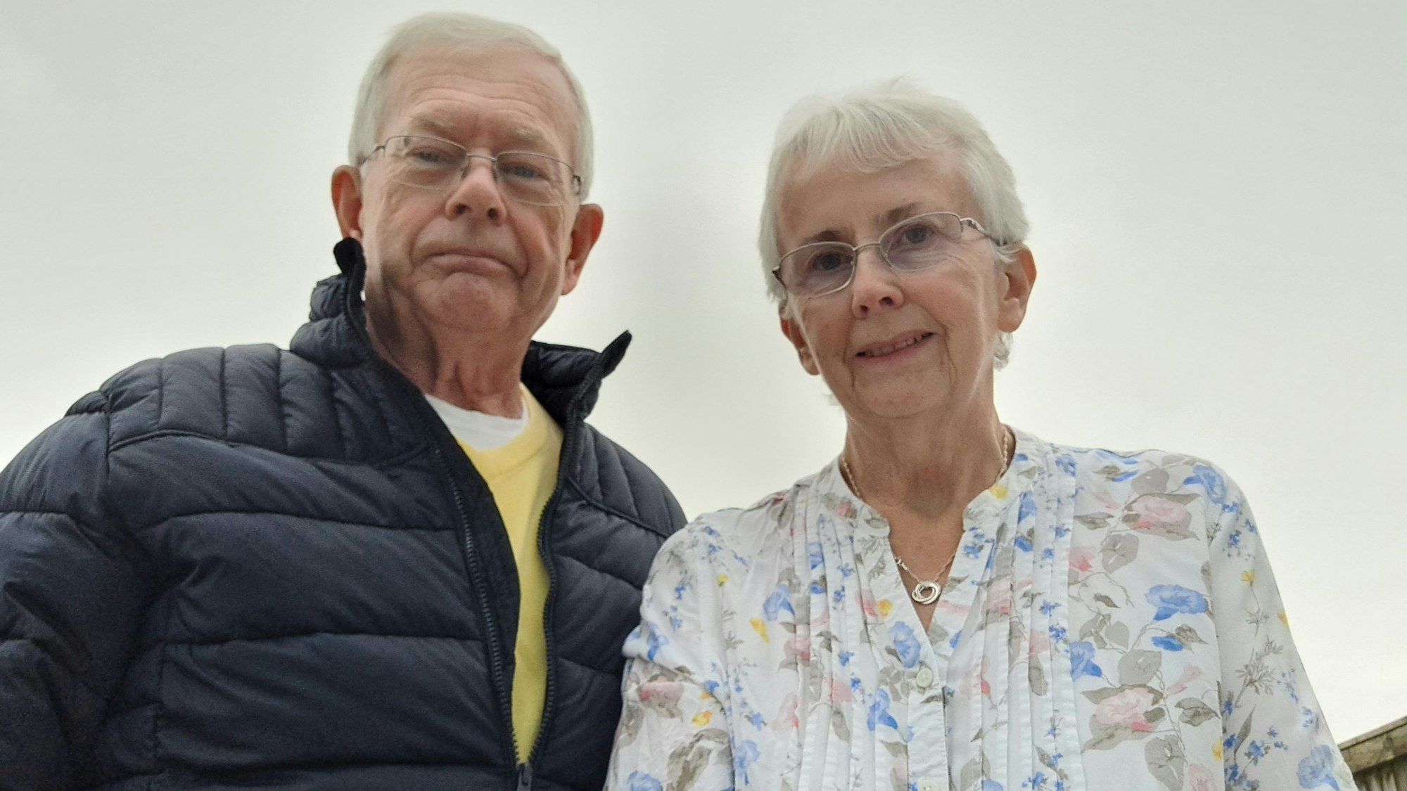 Zu sehen sind Pamela und Derek Shenton.