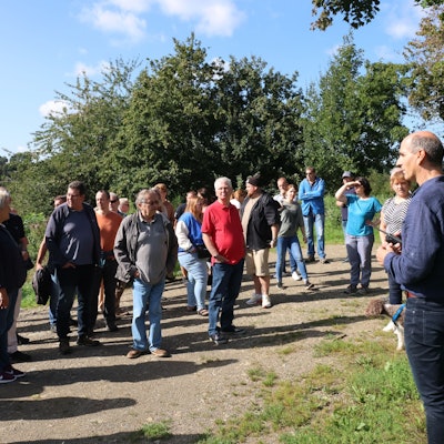 Geräuschtest auf dem Areal der geplanten Sommerrodelbahn in Eckenhagen.