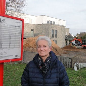 Katalin Bell möchte nicht von ihrem Auto abhängig sein, doch in Esch bleibt ihr kaum eine Wahl.