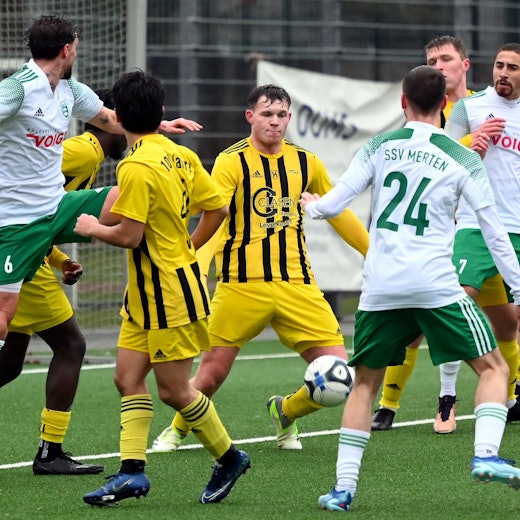 18.02.2024, Fussball-Schlebusch-Merten
mitte: Niklas Engelke (Schlebusch)
Foto: Uli Herhaus