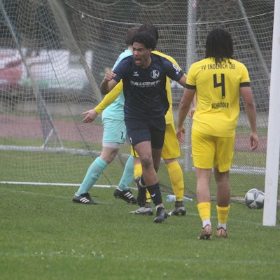 Goldener Torschütze des Siegburger SV 04: Alexander Tackie Sai.