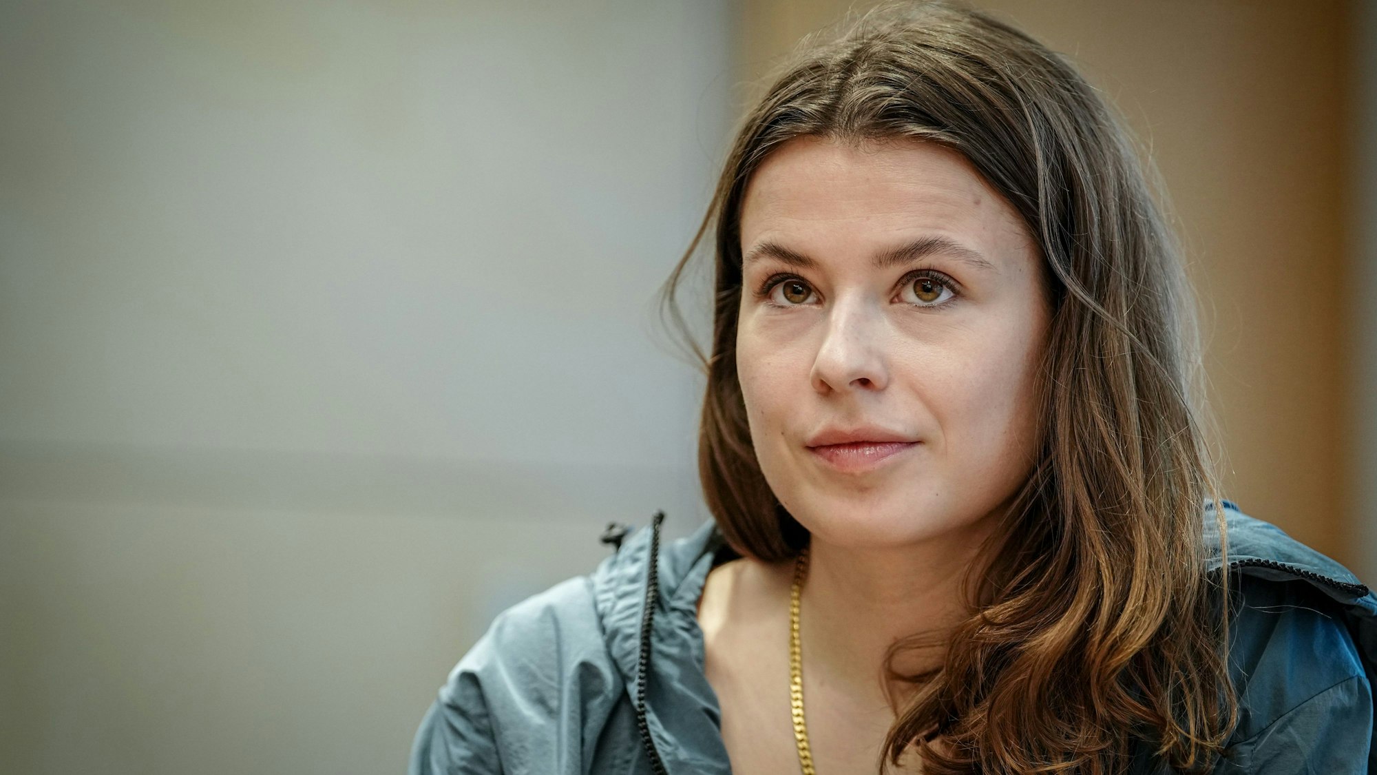 Luisa Neubauer, Fridays For Future, gibt auf einer Pressekonferenz die Pläne der Bewegung für das Jahr 2024 bekannt und ordnet gemeinsam mit Experten den aktuellen Stand der Klima- und Demokratiebewegung ein.