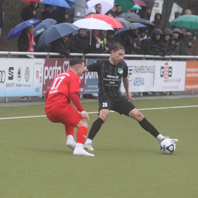 Wechselt zum Ligakonkkurenten: Vladyslav Cheltsov (r.) verlässt Buisdorf in Richtung Bad Honnef.