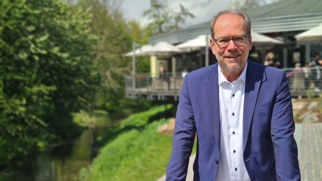 Auf dem Foto ist Bergheims Bürgermeister Volker Mießeler zu sehen.