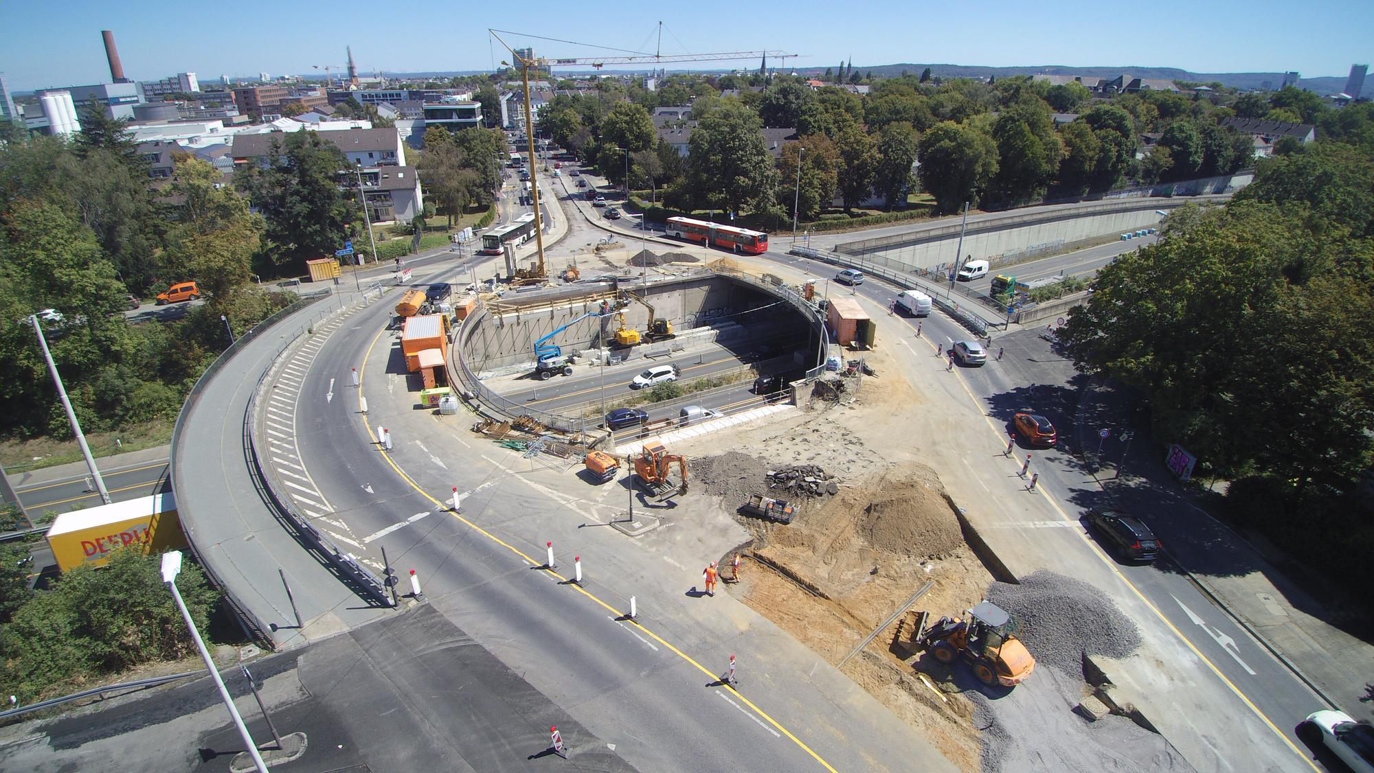 Die Bauarbeiten am maroden Endenicher Ei machen weitere Sperrungen der A565 nötig.