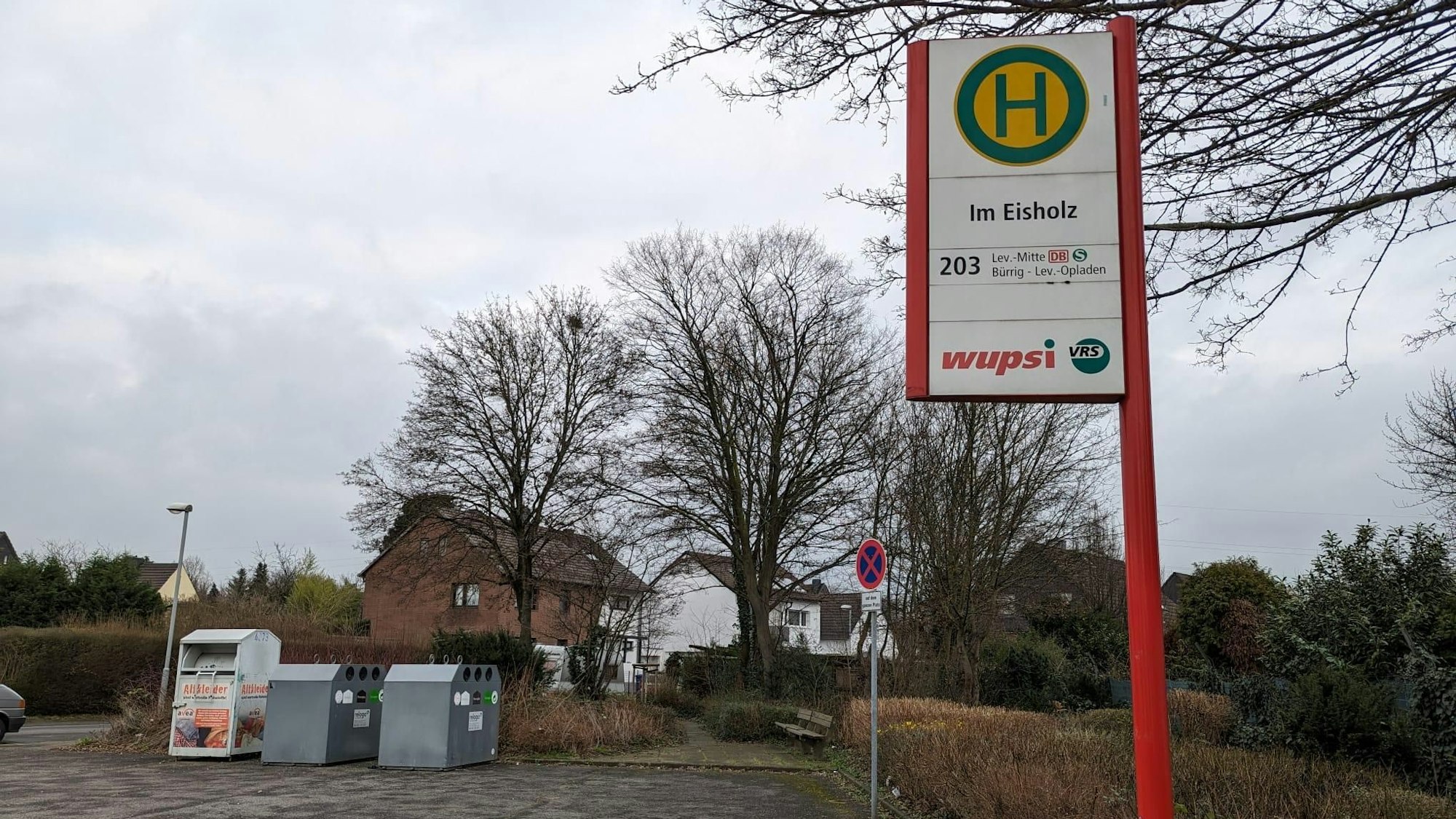 Laut Wupsi ist die Bushaltestelle Im Eisholz die einsamste Bushaltestelle Leverkusens.