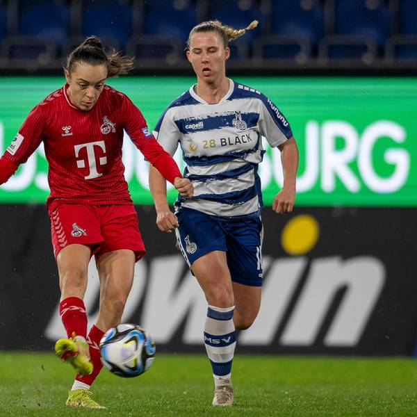 Natalia Padilla-Bidas 1. FC Koeln, 22 hat abgezogen und Meret Guenster MSV Duisburg, 10 kann nur zusehen. Fussball: Google Pixel Frauen-Bundesliga, Saison 2023/2024, 14. Spieltag, MSV Duisburg - 1. FC Koeln am 18.02.2024 in der Schauinsland-Reisen-Arena in Duisburg. Wichtiger Hinweis: Gemaess den Vorgaben der DFL Deutsche Fussball Liga bzw. des DFB Deutscher Fussball-Bund ist es untersagt, in dem Stadion und/oder vom Spiel angefertigte Fotoaufnahmen in Form von Sequenzbildern und/oder videoaehnlichen Fotostrecken zu verwerten bzw. verwerten zu lassen. Foto: Kirchner-Media/TH *** Natalia Padilla Bidas 1 FC Koeln, 22 has withdrawn and Meret Guenster MSV Duisburg, 10 can only watch Football Google Pixel Womens Bundesliga, Season 2023 2024, Matchday 14, MSV Duisburg 1 FC Koeln on 18 02 2024 at the Schauinsland Reisen Arena in Duisburg Important notice According to the regulations of the DFL German Football League or the DFB German Football Association, it is prohibited, to exploit or have exploited photographs taken in the stadium and / or of the match in the form of sequential images and / or video-like photo series Foto Kirchner Media TH Copyright: xKirchner-Media/THx
