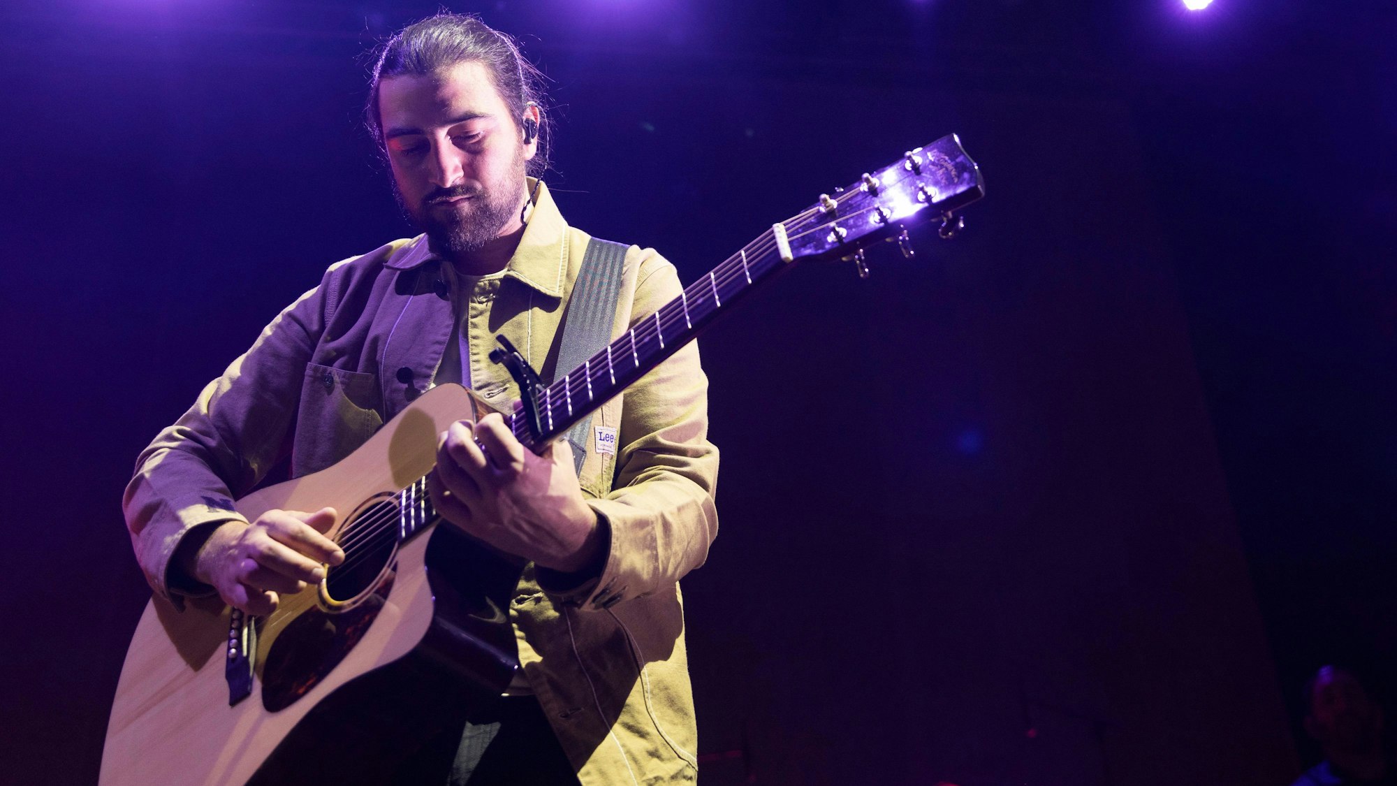 Noah Kahan be einem Auftritt in der O2 City Hall in Newcastle.