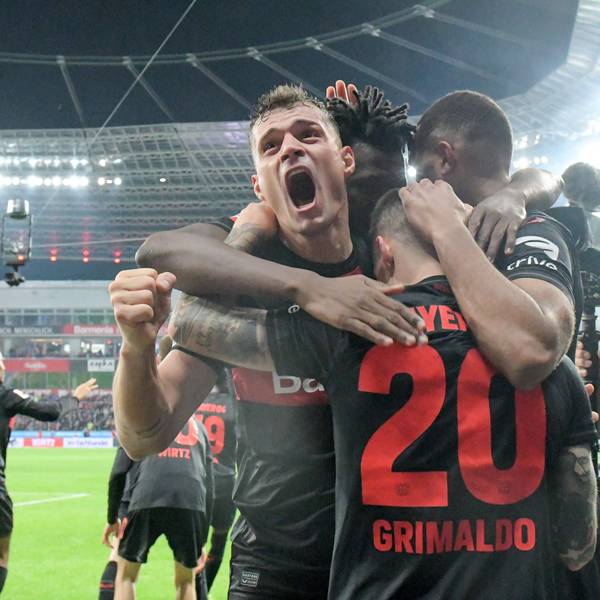 Bayer 04 ist in dieser Saison das Jubeln gewohnt. Wie hier mit Granit Xhaka (l.) und Alejandro Grimaldo beim Sieg gegen den FC Bayern im Februar.
