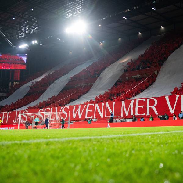 Bundesliga, 1. FC Köln - Werder Bremen, 22. Spieltag, RheinEnergieStadion. Kölner Fans mit Choreo.