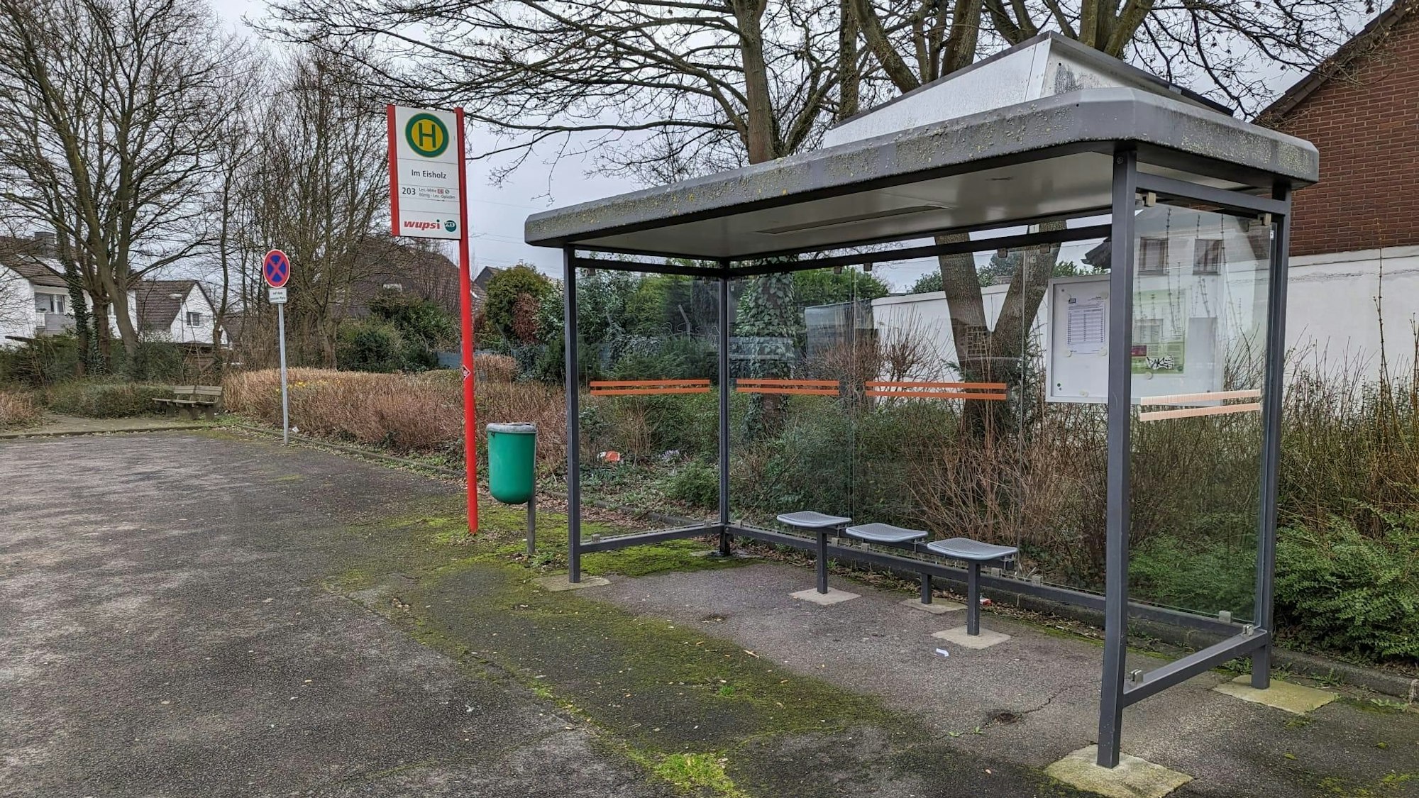 Laut Wupsi ist die Bushaltestelle Im Eisholz die einsamste Bushaltestelle Leverkusens.