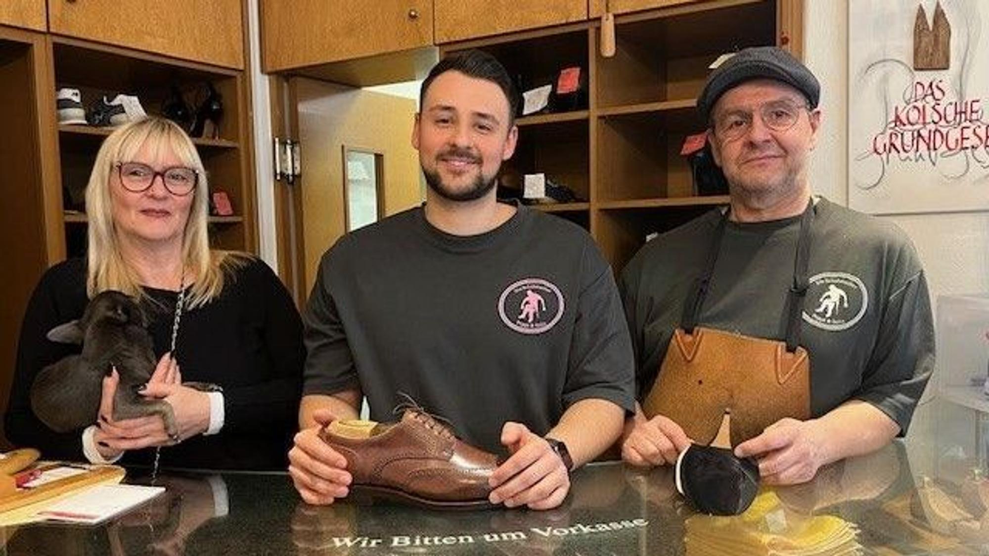 Schuhmacherfamilie Gabriele, Daniel und Ralf Poppe (v.l.)