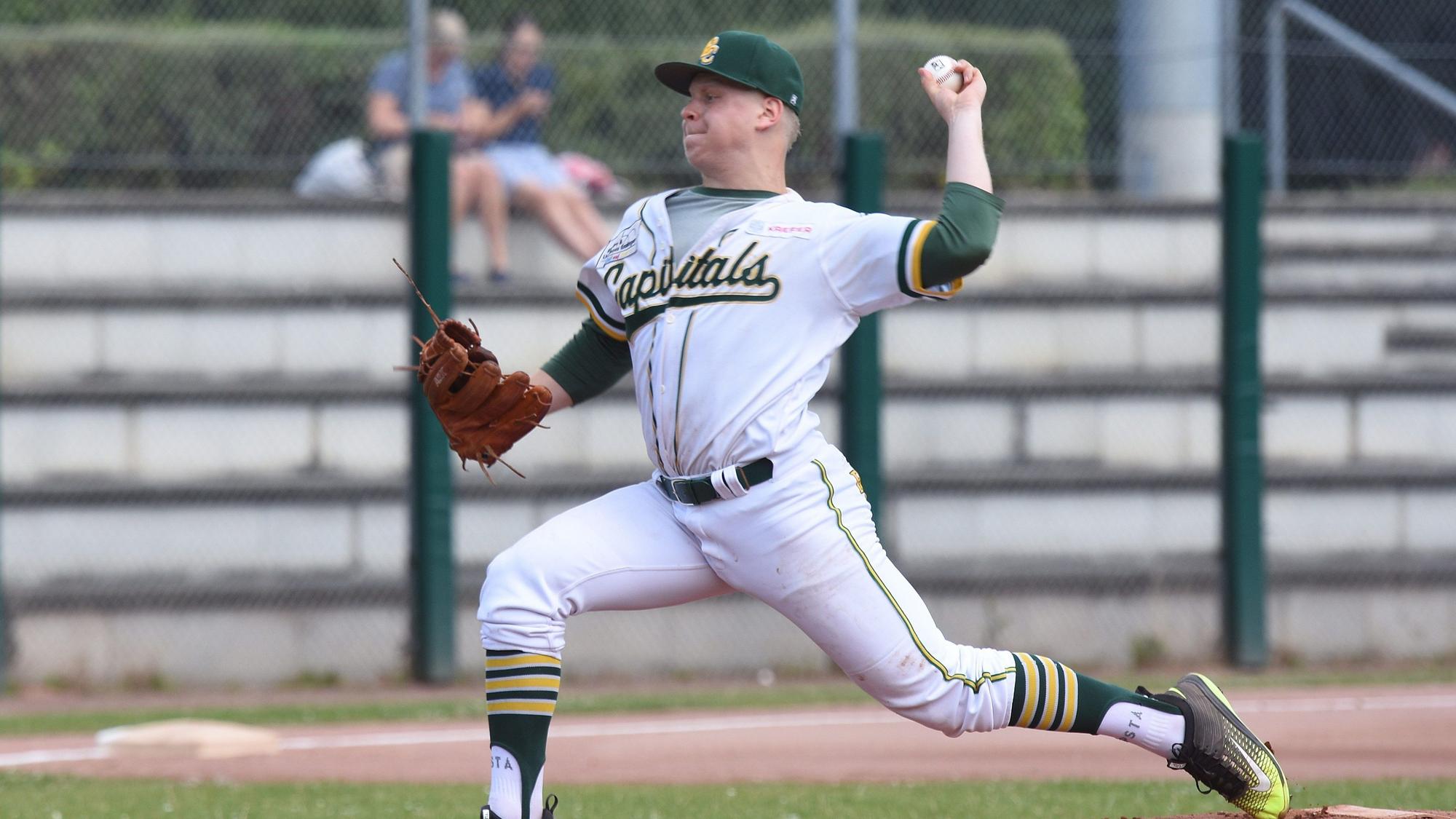 Ein Spieler der Bonn Capitals setzt zum Wurf an. (Archivbild)