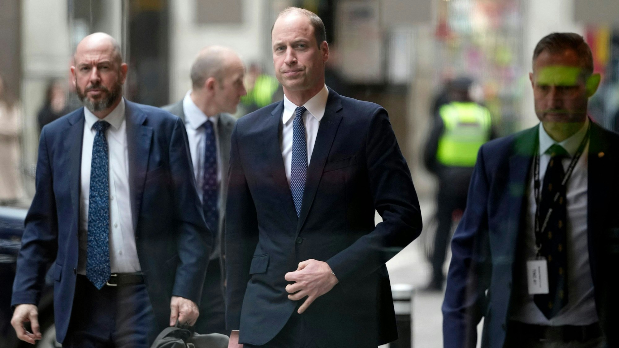 Prinz William nach seinem Besuch beim Britischen Roten Kreuz.