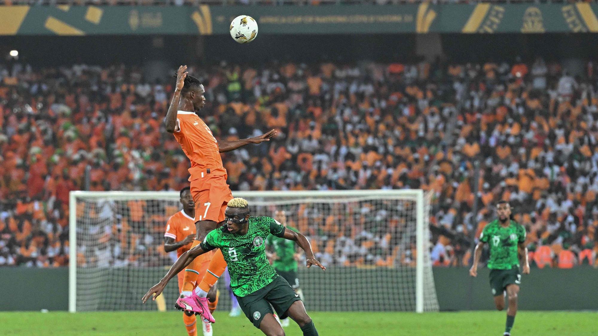 Bayer-Verteidiger Odilon Kossounou im Einsatz für die Elfenbeinküste im Finale des Afrika-Cups gegen Nigeria