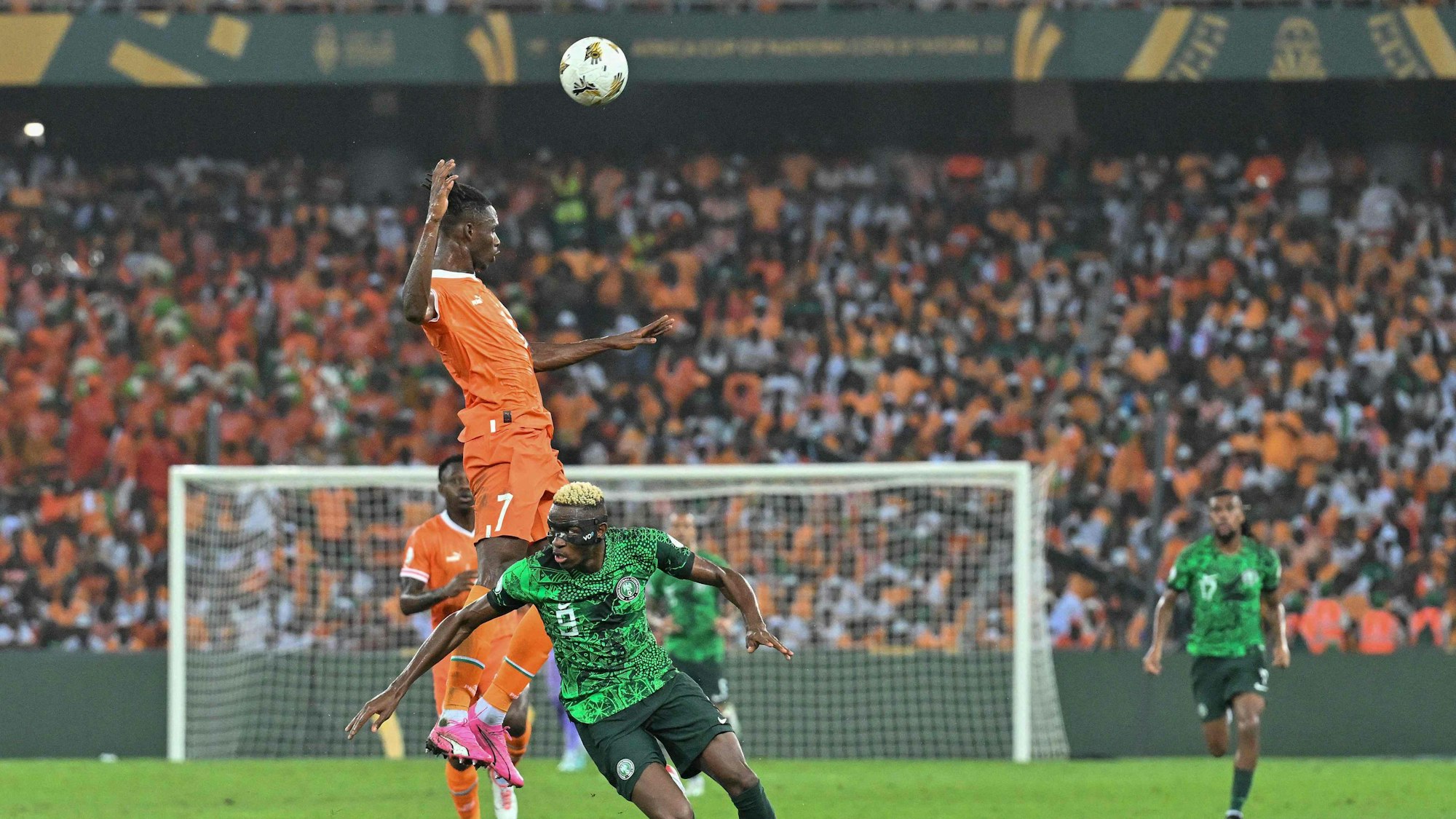 Bayer-Verteidiger Odilon Kossounou im Einsatz für die Elfenbeinküste im Finale des Afrika-Cups gegen Nigeria