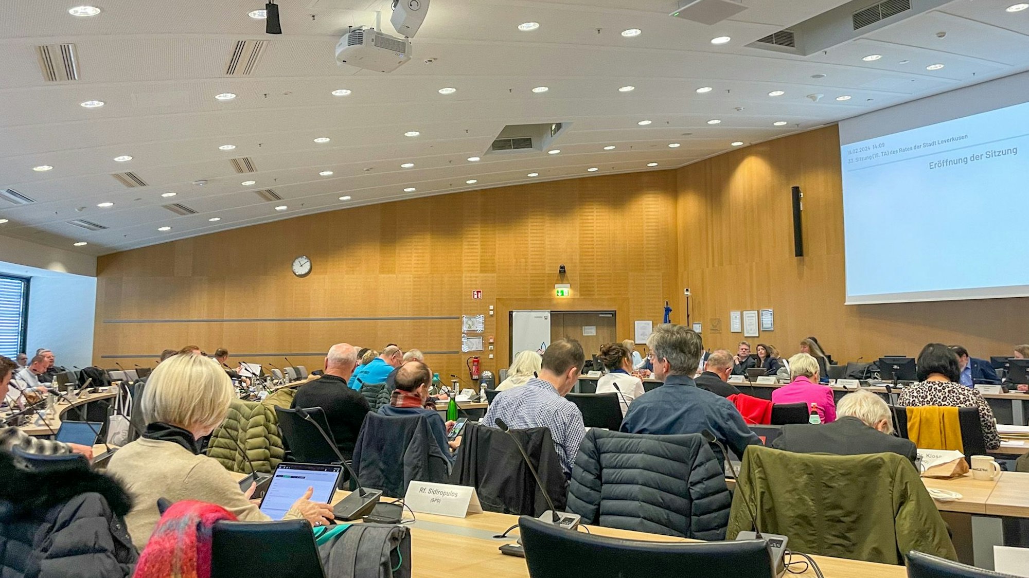 Blick in den Leverkusener Ratssaal