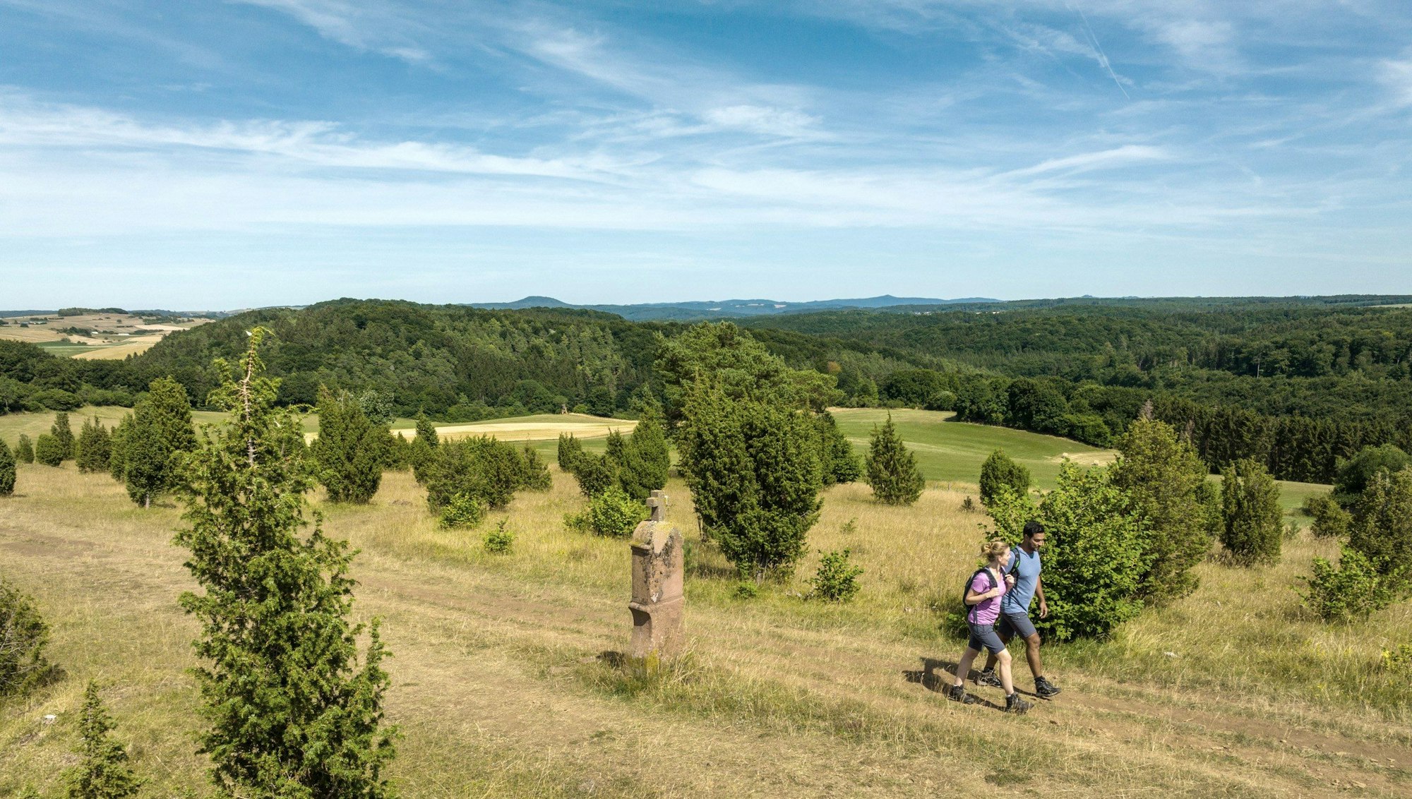 Wandern auf dem Wacholderweg bei Blankenheim ist zu jeder Jahreszeit schön.