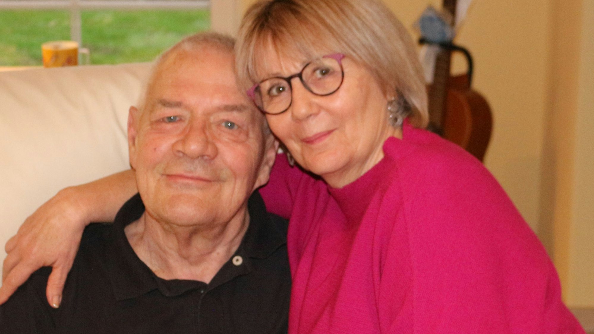 Damals wie heute sind Elke und ihr Ehemann Jürgen Moritz sehr glücklich. Heute feiert das Paar, das nun wieder in Nümbrecht lebt, seine goldene Hochzeit.