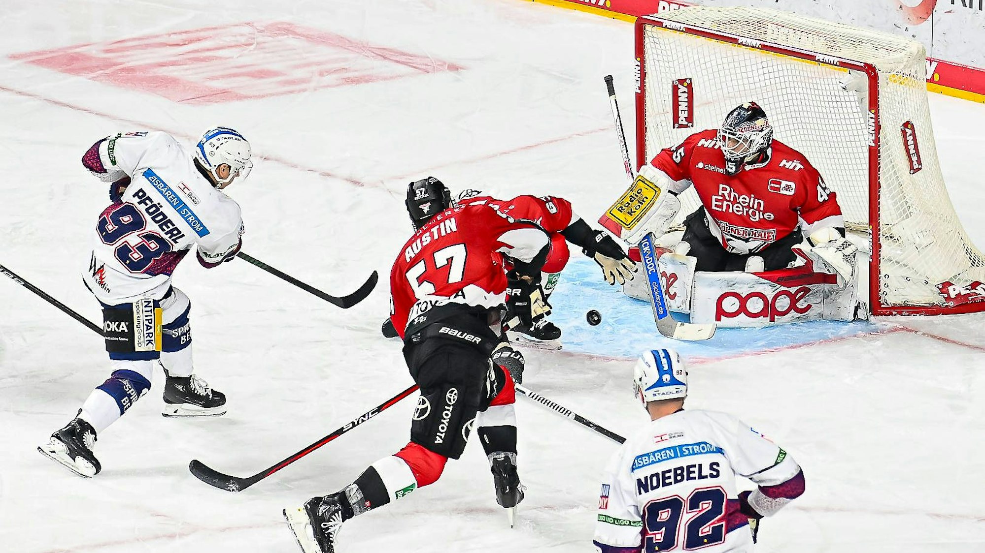 Eishockey DEL - 48. Spieltag: Kölner Haie vs Eisbären Berlin am 21.02.2024 im in der LANXESS arena in Köln