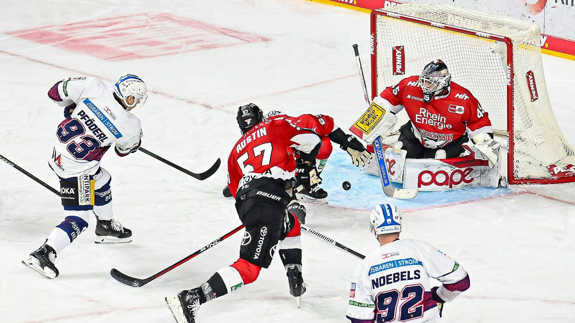 Eishockey DEL - 48. Spieltag: Kölner Haie vs Eisbären Berlin am 21.02.2024 im in der LANXESS arena in Köln