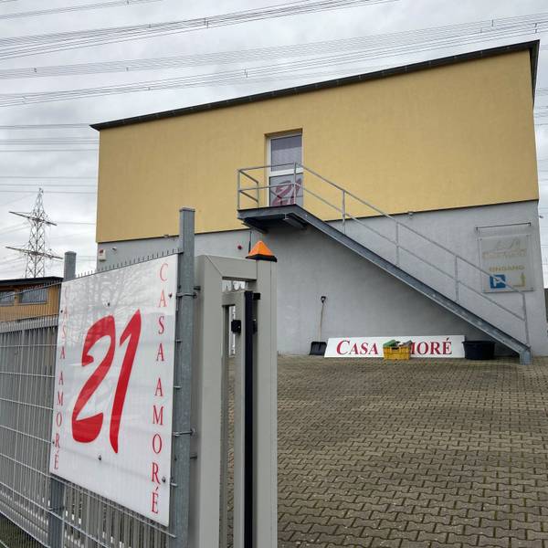 Auf dem Bild ist ein Gebäude zu sehen.
