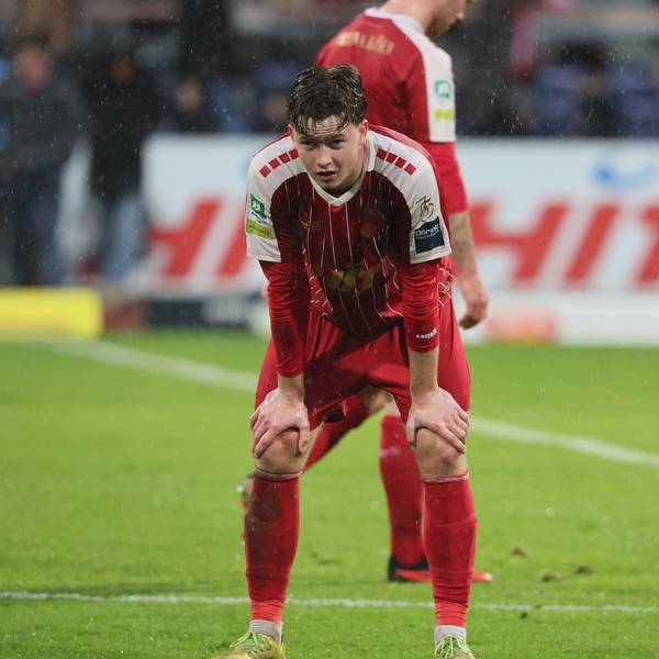 SC Fortuna Köln vs. Rödinghausen, 4.Liga,
Finn Torge Bauens (Fortuna) nach der Niederlage, 25.11.2023, Bild: Herbert Bucco