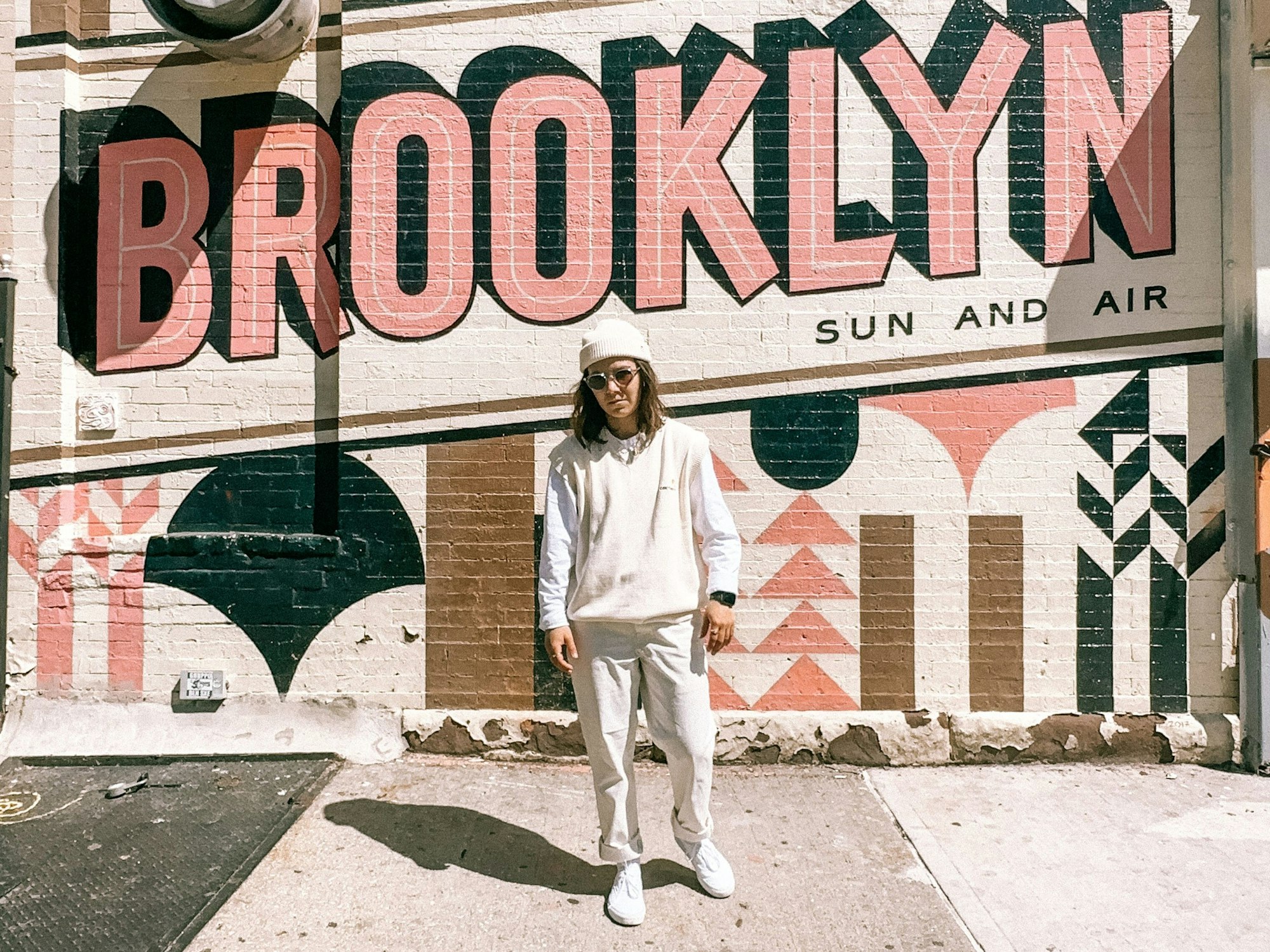 Rund 15.000 Fotos hat die junge Frau für den Reiseführer gesichtet.