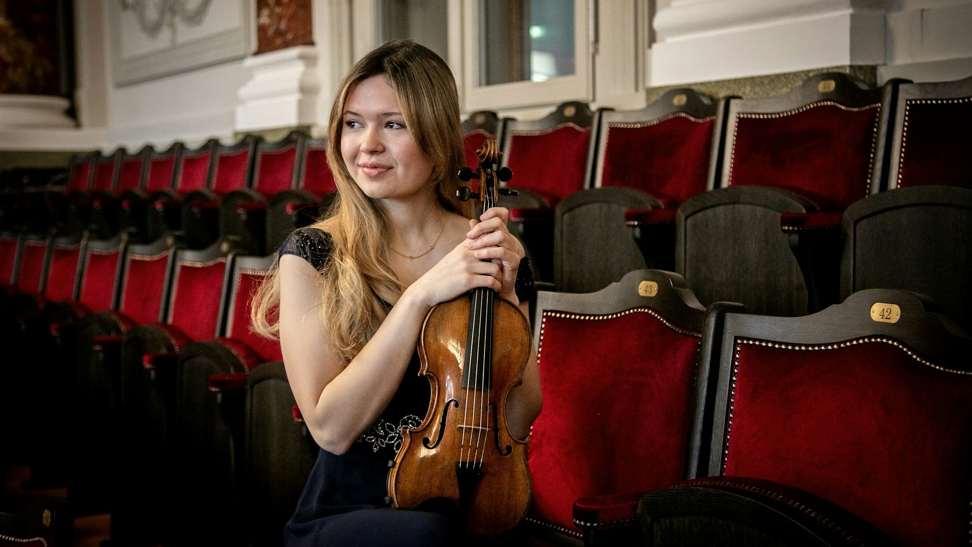 Die Violinistin Anna Naomi Schultsz