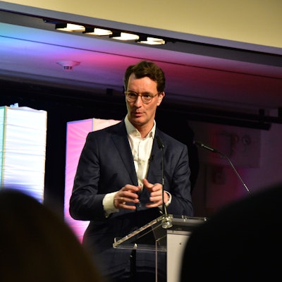 NRW-Ministerpräsident Hendrik Wüst würdigte die Arbeit der Ehrenamtler aus dem Rhein-Sieg-Kreis.