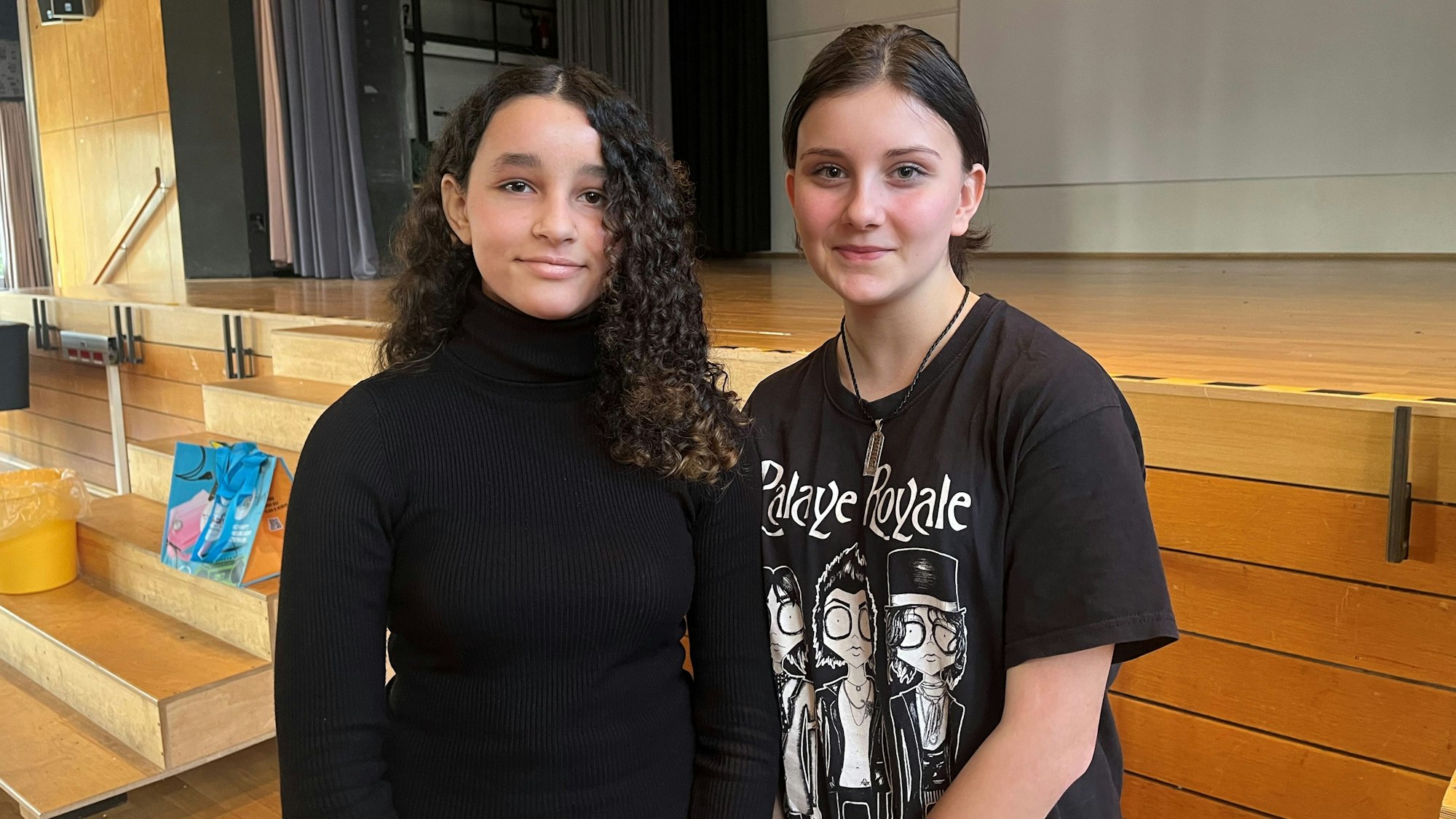 Zwei Schülerinnen