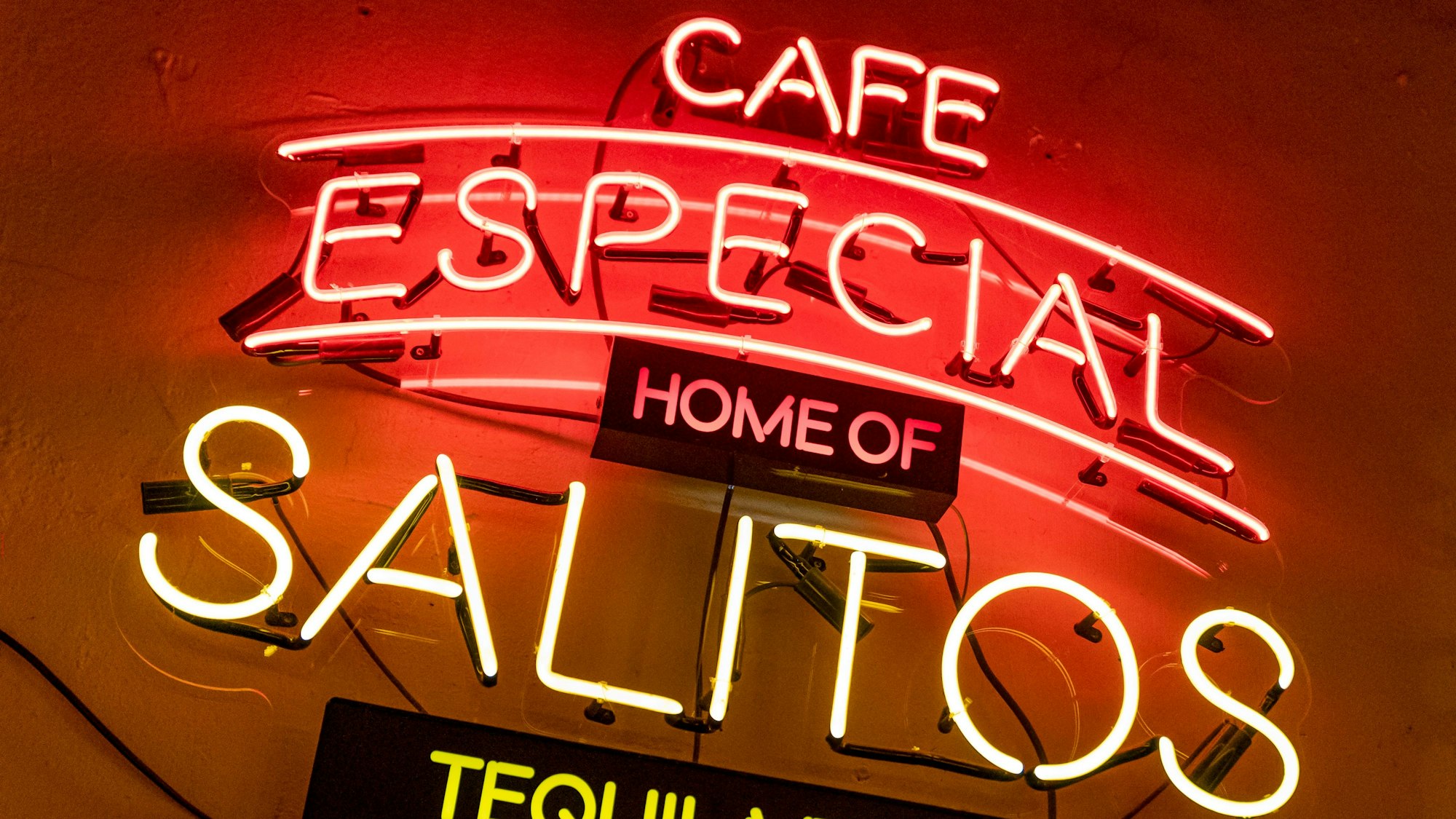 Werbeschild im Inneren des Cafe Especial.