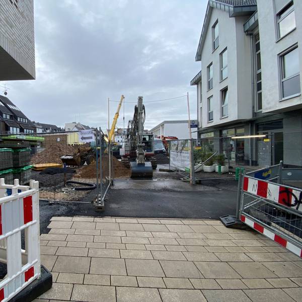 Zu sehen ist der im Umbau befindliche Janshof.