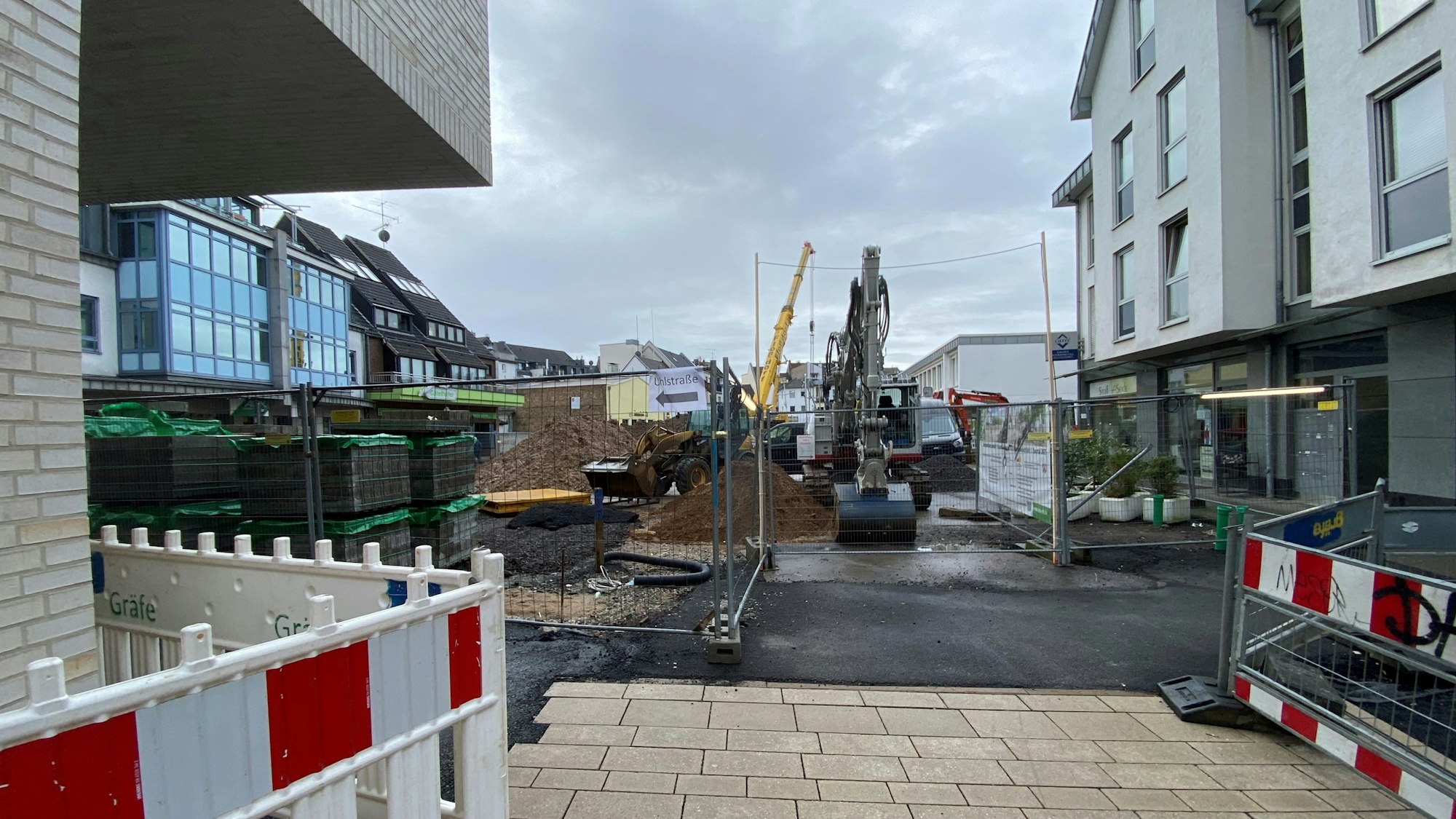 Zu sehen ist der im Umbau befindliche Janshof.