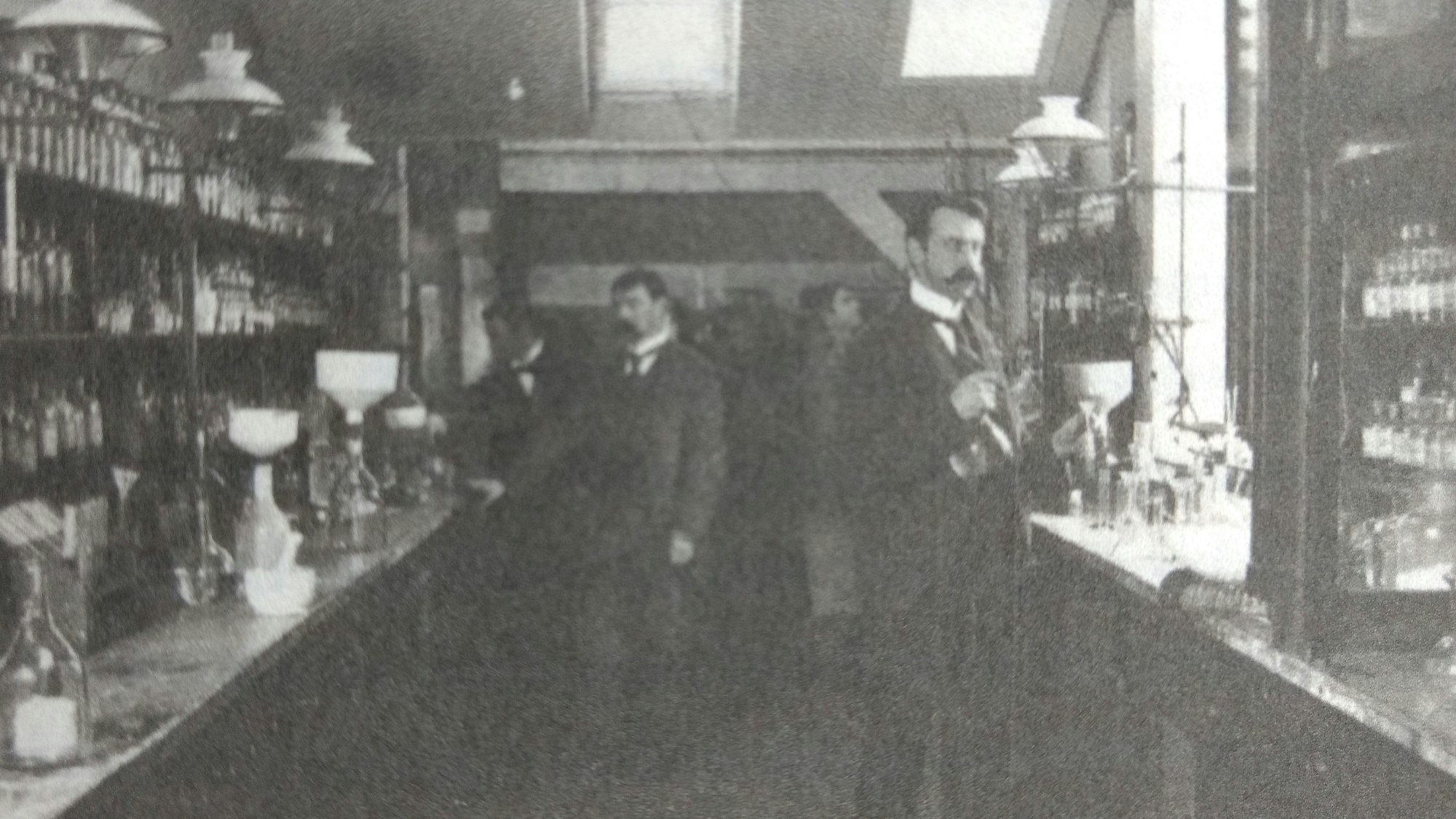 Arthur Eichengrün im Wuppertaler Bayer-Laboratorium