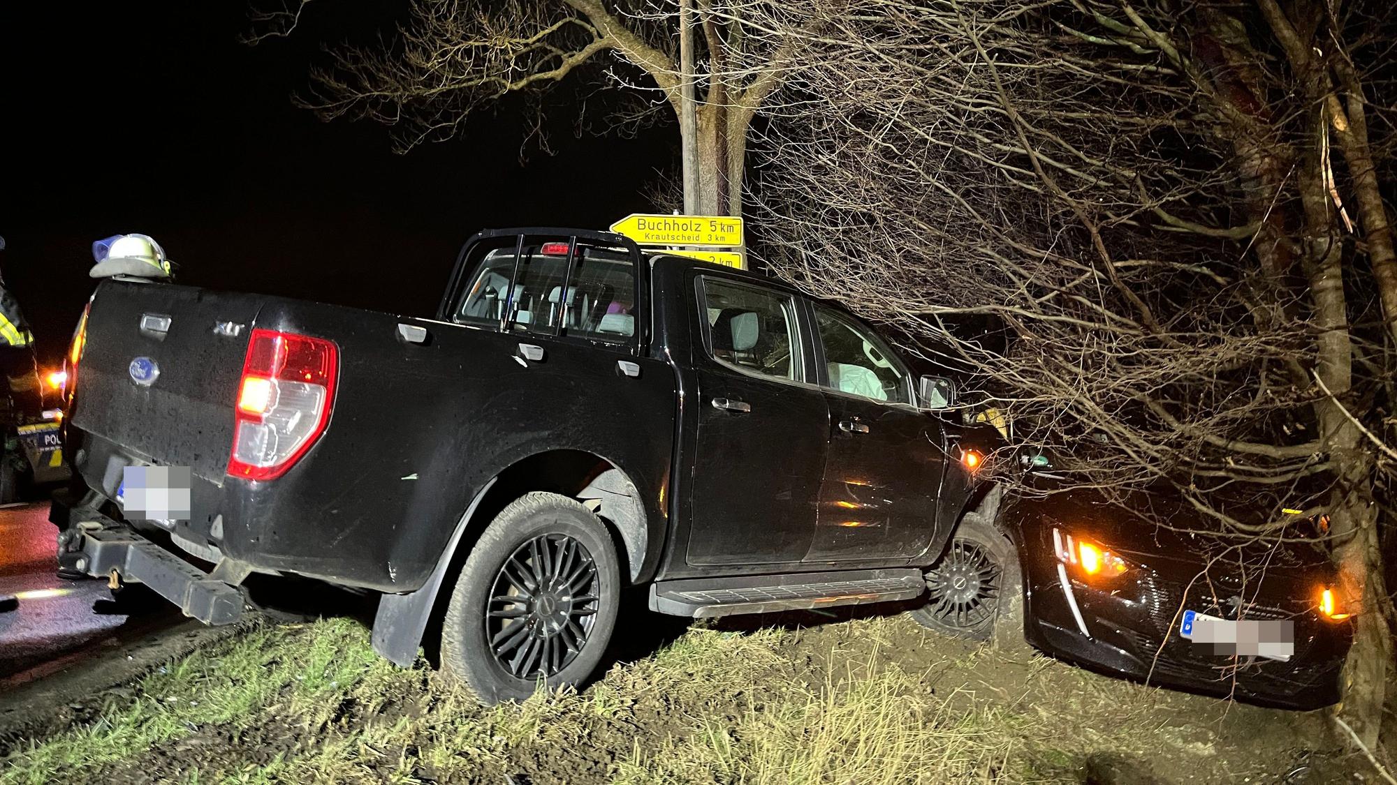 Bei einem Unfall an der Kreuzung Krautscheider Straße/Bundesstraße 8 bei Wasserheß sind zwei Frauen verletzt worden.