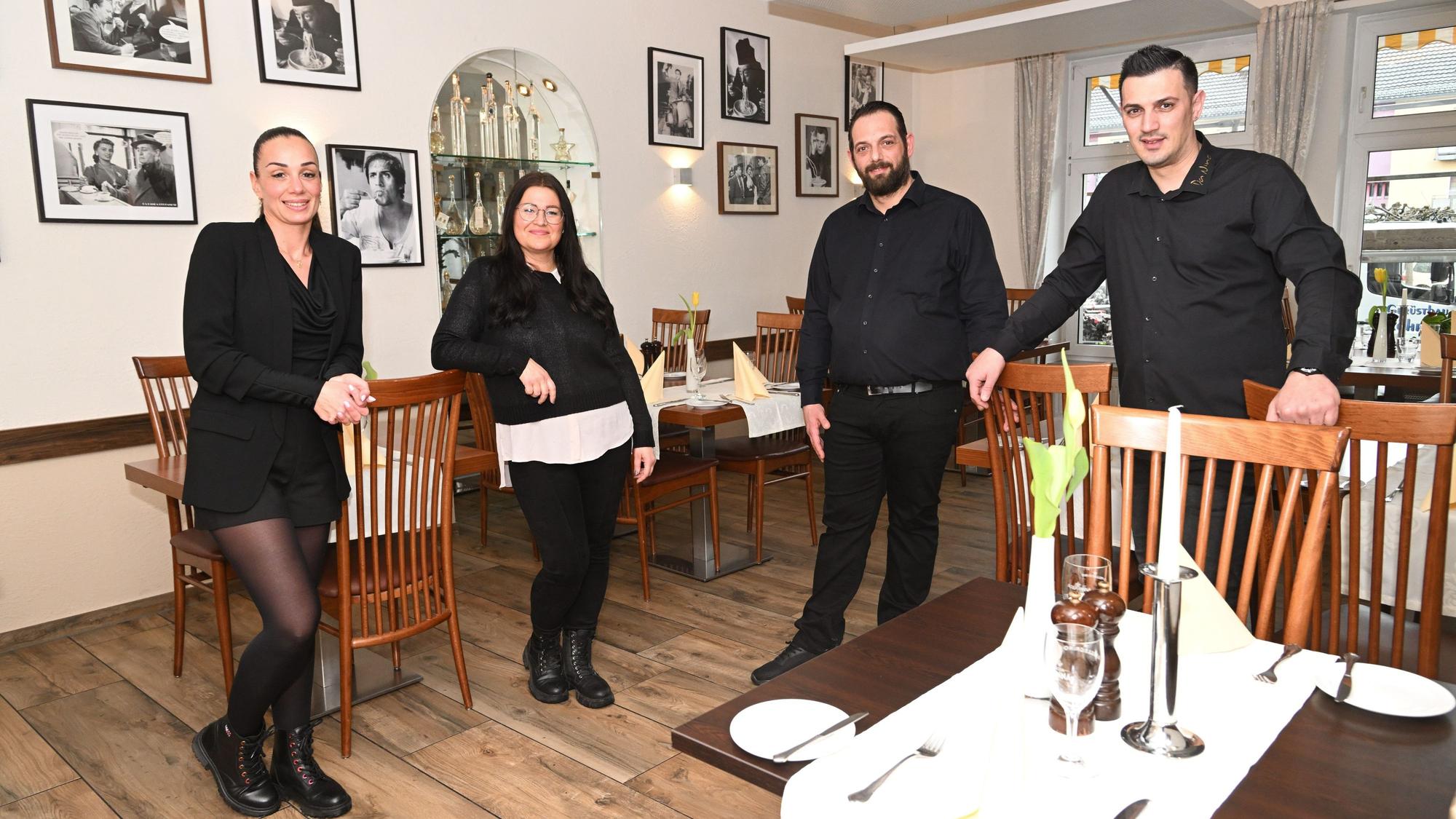 Seit 2022 betreiben sie das Trismar da Nino: (v.l.) Christina Marino, Alexandra Kolodziejcyk, Giuseppe Triscari, Sebastiano Marino. (Archivbild)
