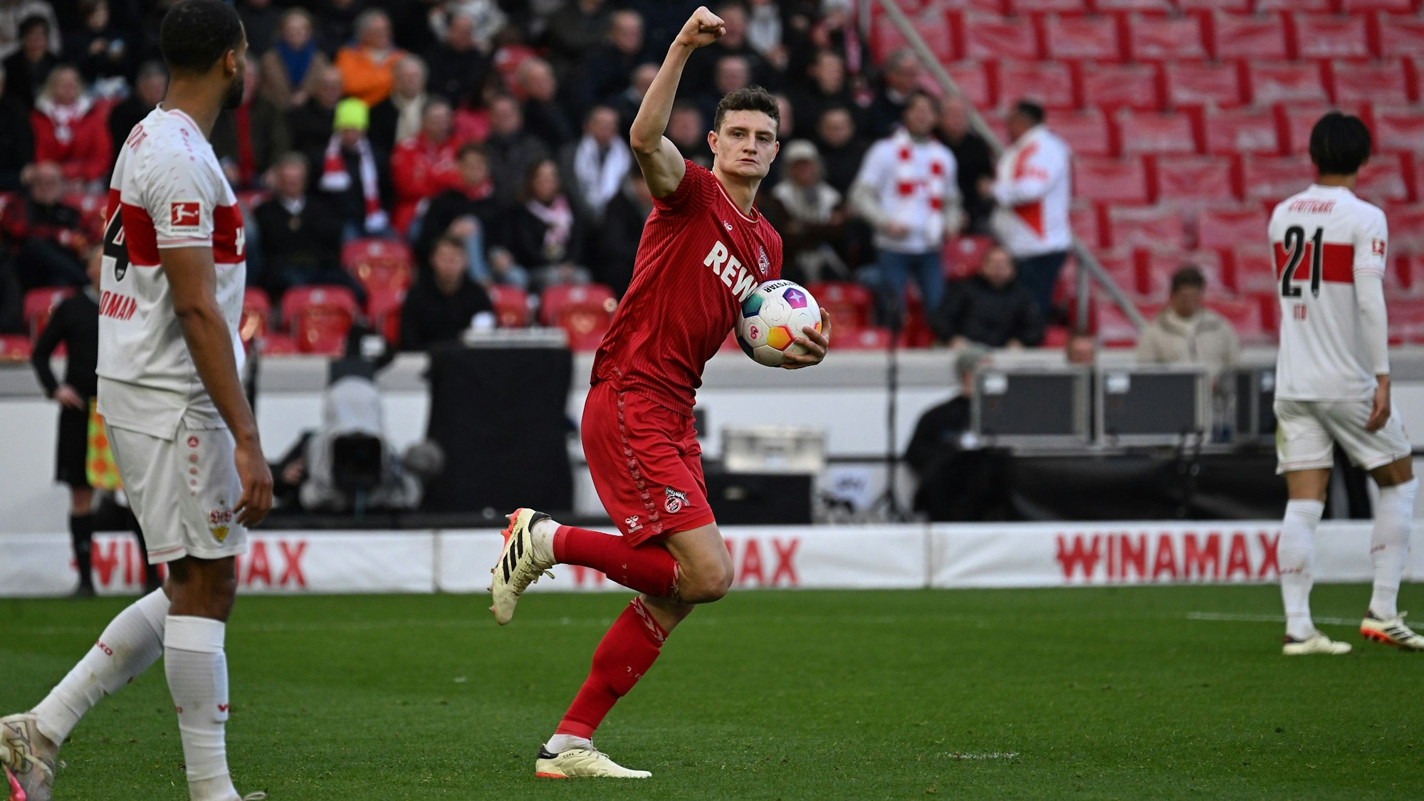 Eric Martel jubelt über sein Tor, das dem 1. FC Köln einen Punkt in Stuttgart gesichert hat.
