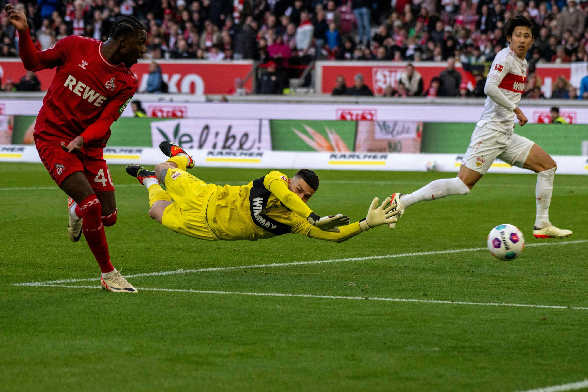 Fast noch der Siegtreffer: Kölns Faride Alidou vergibt die Großchance in der 85. Minute.