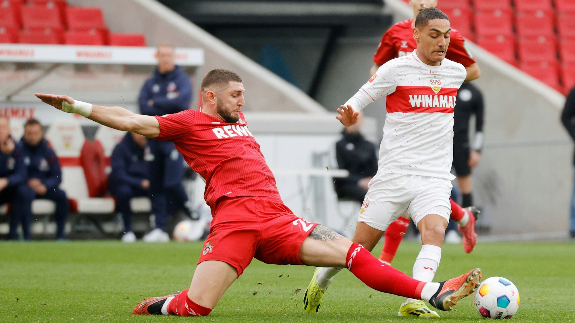 Chabot grätscht Millot ab