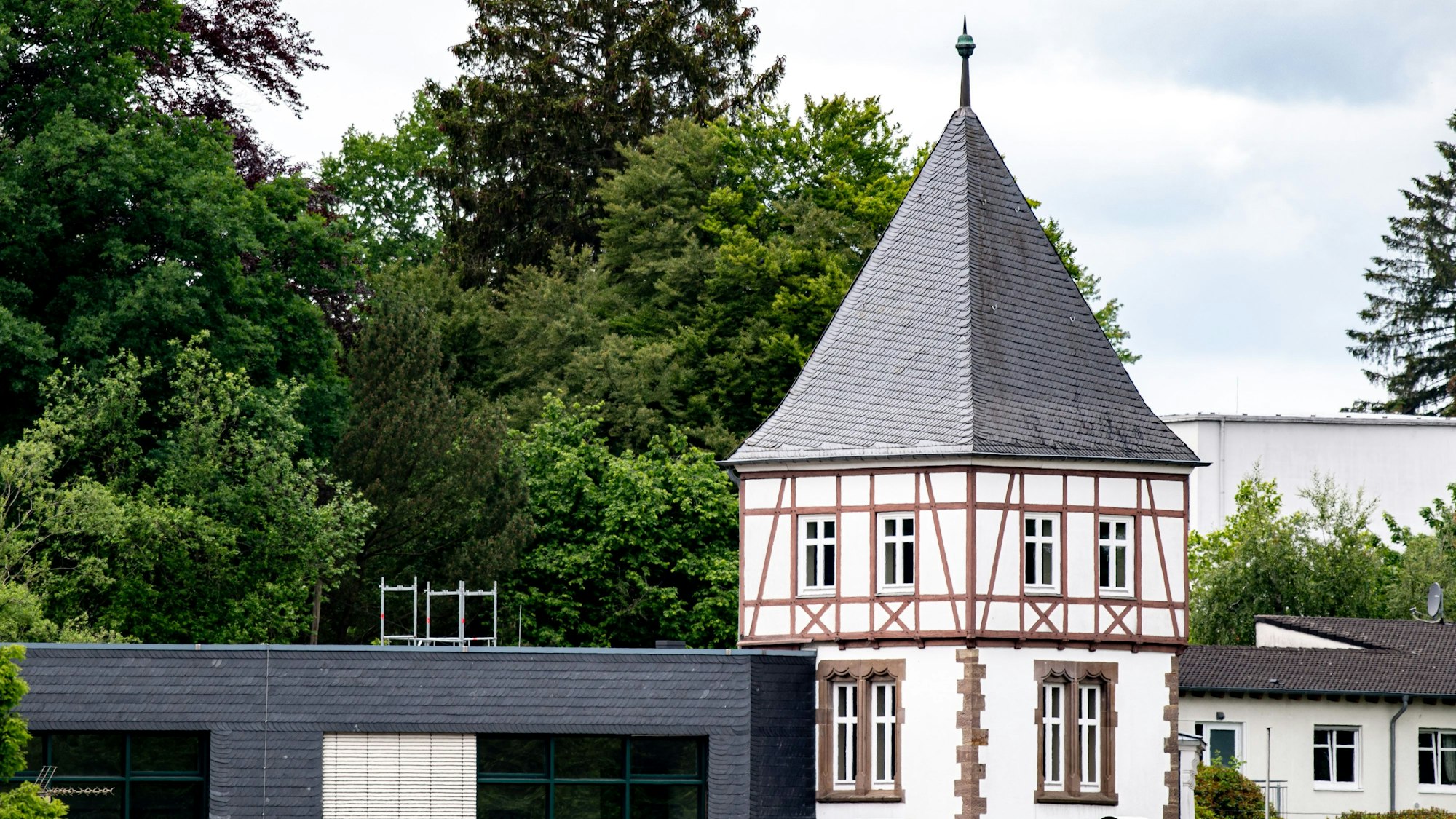 Blick auf das Wipperfürther Amtsgericht von außen.
