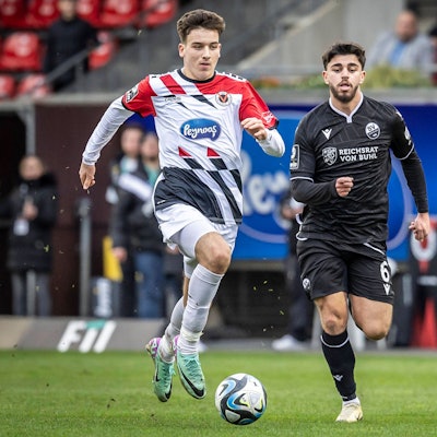 3. Liga, FC Viktoria Köln - SV Sandhausen Said El Mala FC Viktoria Köln, 22 3. Liga, FC Viktoria Köln - SV Sandhausen, 27. Spieltag, am 24.02.2024 im Sportpark Hoehenberg in Koeln. DFL REGULATIONS PROHIBIT ANY USE OF PHOTOGRAPHS AS IMAGE SEQUENCES AND/OR QUASI-VIDEO. *** 3 Liga, FC Viktoria Köln SV Sandhausen Said El Mala FC Viktoria Köln, 22 3 Liga, FC Viktoria Köln SV Sandhausen, 27 Matchday, on 24 02 2024 at Sportpark Hoehenberg in Cologne DFL REGULATIONS PROHIBIT ANY USE OF PHOTOGRAPHS AS IMAGE SEQUENCES AND OR QUASI VIDEO Copyright: xBEAUTIFULxSPORTS/LeahxKohringx