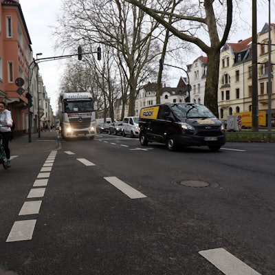 Ein Blick auf den Ehrenfeldgürtel in Fahrtrichtung Ehrenfeld.