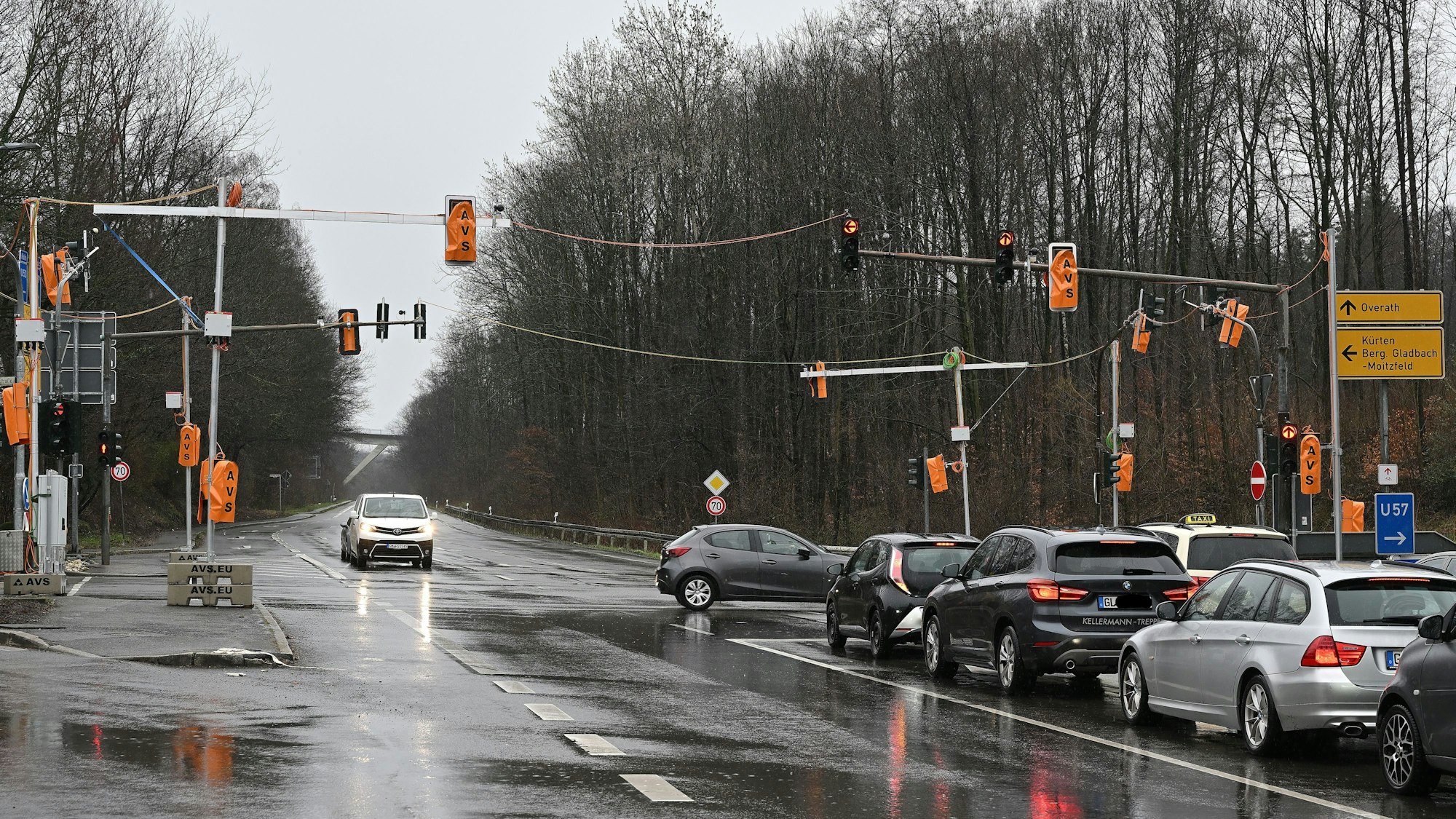 Baustellenampeln an der Kreuzung L136 und Friedrich-Ebert- Straße.