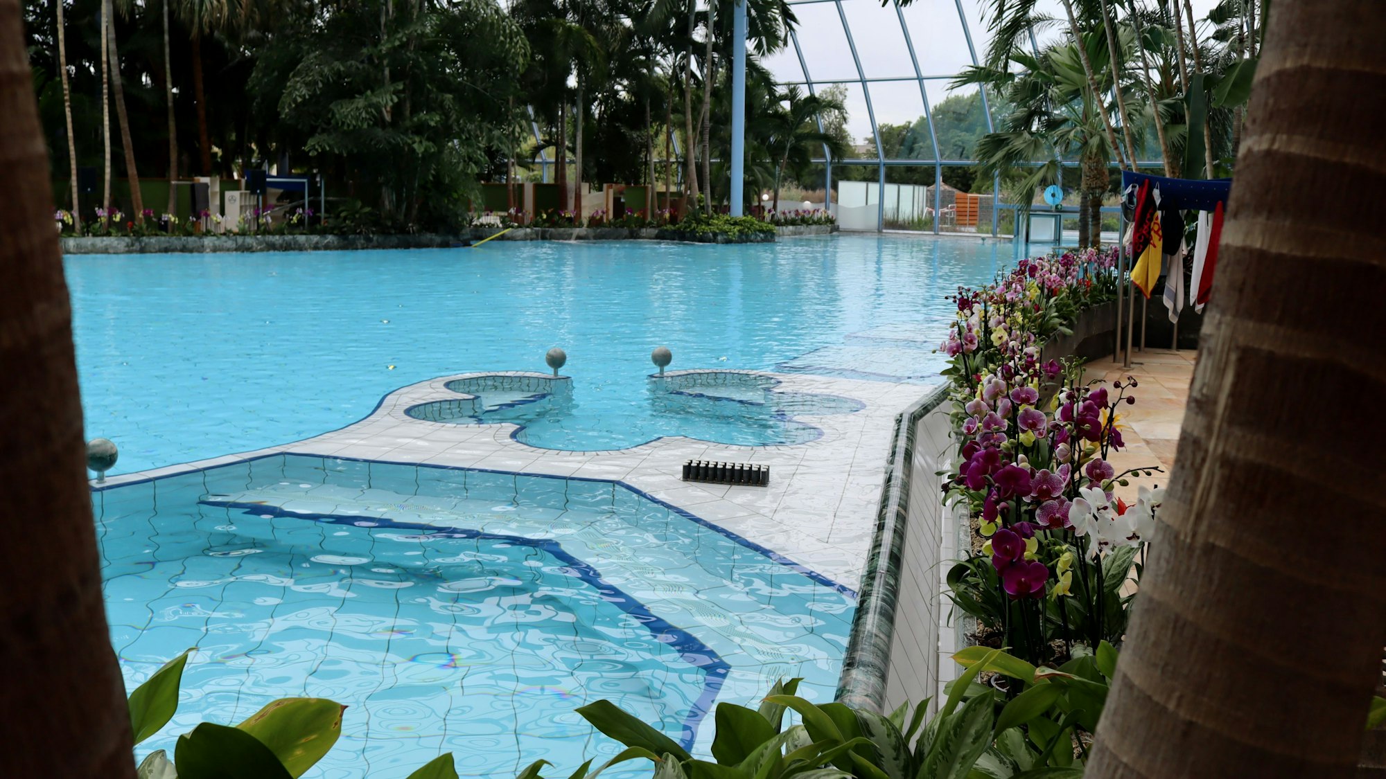 Der Blick aufs Schwimmbad der Euskirchener Therme.