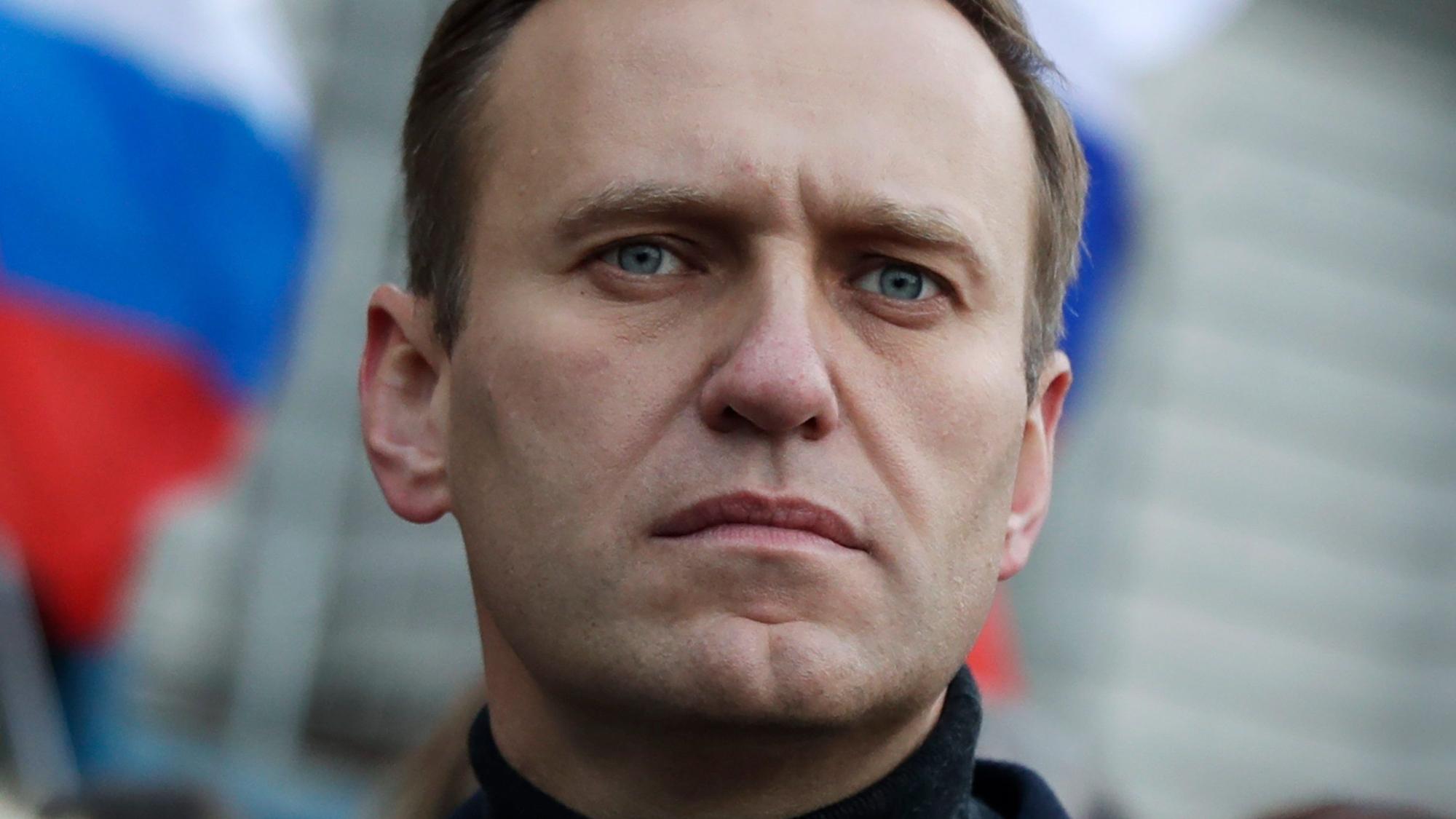 Der am 16. Februar in einem russischen Straflager gestorbene Oppositionsführer Alexej Nawalny bei einem Gedenkmarsch für den 2015 ermordeten Kremlkritiker Boris Nemzow.